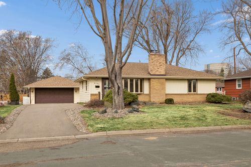 8308 Emerson Ave S, Bloomington, MN, 55420-2118 | Card Image