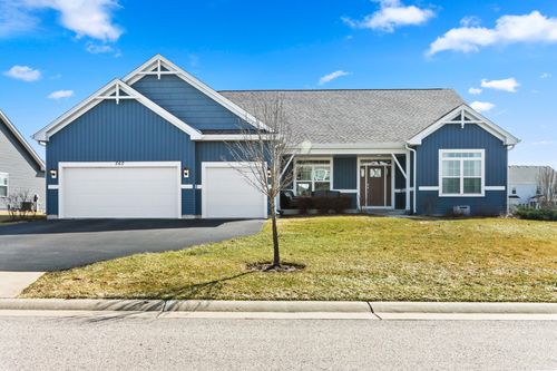 560 N Boulder Ridge Dr, Lake Geneva, WI, 53147-9001 | Card Image