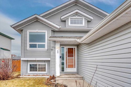 27 Aspen Creek Way, Strathmore, AB, T1P1R2 | Card Image
