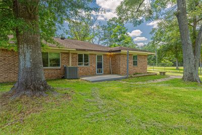 14974 East Drive, House other with 3 bedrooms, 2 bathrooms and null parking in Conroe TX | Image 3