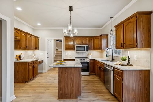 609 Mason Ln, Goodlettsville, TN, 37072-3569 | Card Image