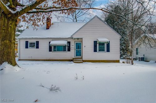 555 Highland Ave, Wadsworth, OH, 44281-1950 | Card Image