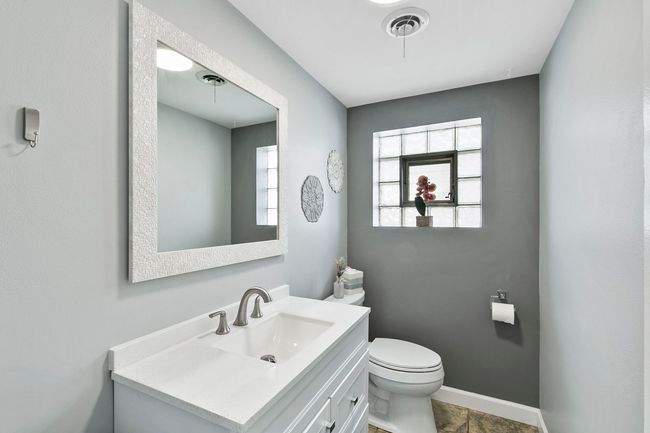 11017 S Kilbourn Ave, House other with 3 bedrooms, 2 bathrooms and 2 parking in Oak Lawn IL | Image 11