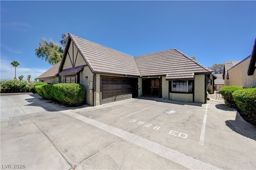 3928 Edgemoor Way, Las Vegas, NV, 89121-4829 | Card Image