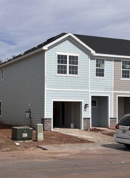 2285 Nancy Lee Dr, Lutz, FL, 33558-5776 | Card Image