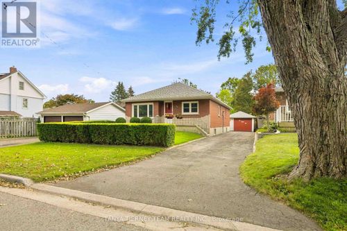 285 Muriel Avenue, Oshawa (McLaughlin), ON, L1J2W8 | Card Image