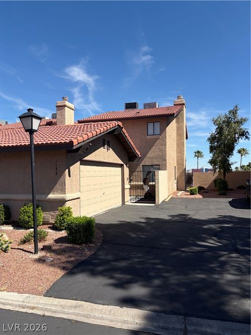 3988 Delos Dr, Las Vegas, NV, 89103-2530 | Card Image