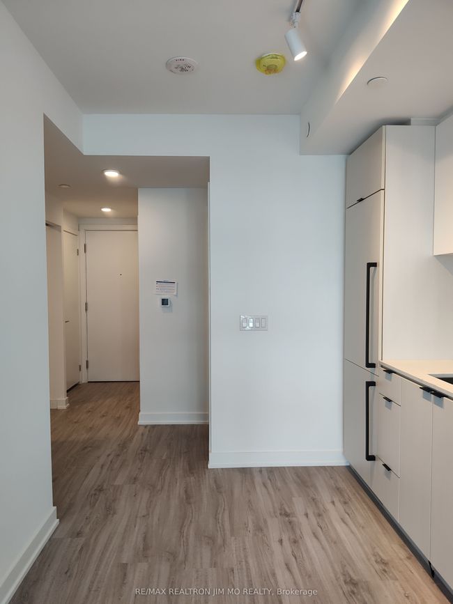 252 Church St, Condo with 2 bedrooms, 2 bathrooms and null parking in Toronto ON | Image 6