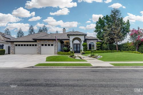 11502 Crabbet Park Dr, Bakersfield, CA, 93311-9229 | Card Image