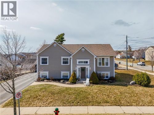 129 James St, Fredericton, NB, E3G0N9 | Card Image