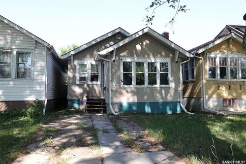 1260 Robinson St, Regina, SK, S4T2N2 | Card Image
