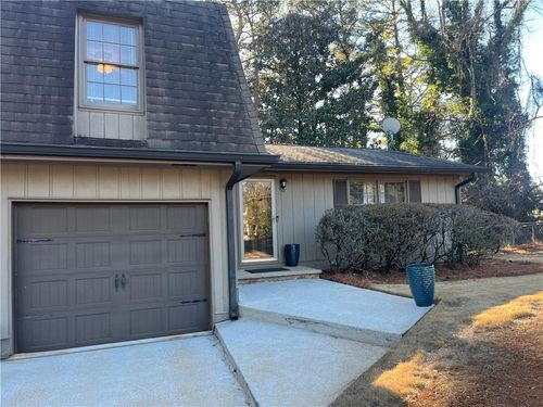 641 Emerald Forest Cir, Lawrenceville, GA, 30044-5850 | Card Image