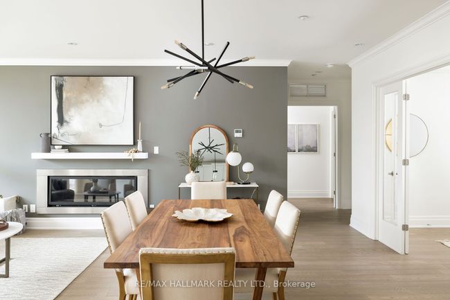 401 - 1 Rainsford Rd, Condo with 3 bedrooms, 3 bathrooms and 2 parking in Toronto ON | Image 5