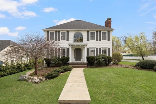 17 Millers Brook Dr, Cumberland, RI, 02864-6159 | Card Image