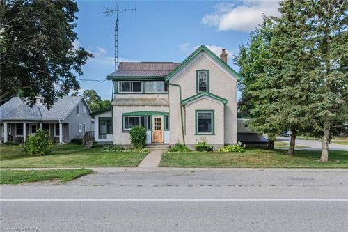 {{alt}} | Card Image