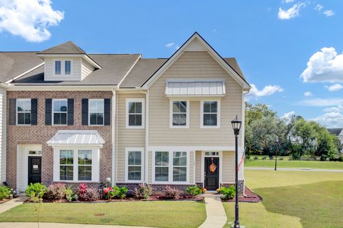 109 Pine Gate Dr, Summerville, SC, 29483-5586 | Card Image