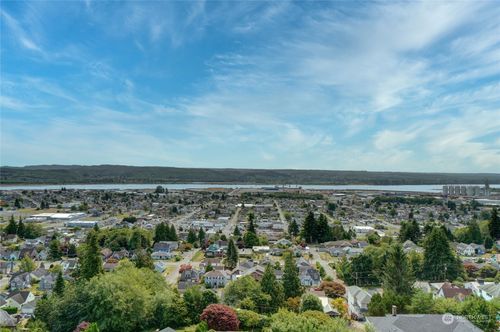 1823 Sam Benn Ln, Aberdeen, WA, 98520-1032 | Card Image