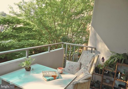 405-5101 River Rd, BETHESDA, MD, 20816-1562 | Card Image