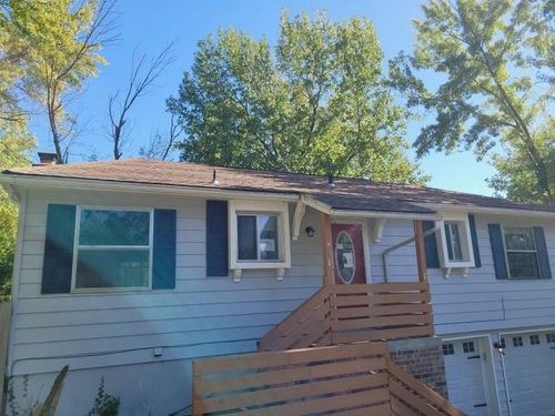 913 Nw Camelot Ct, Blue Springs, MO, 64015-2979 | Card Image