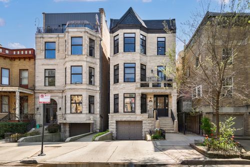 2s-653 W Barry Ave, Chicago, IL, 60657-4576 | Card Image