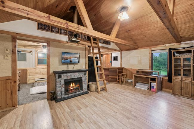 Living Room | Image 8