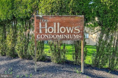 103 Woodhollow Dr, MARLTON, NJ, 08053-1042 | Card Image