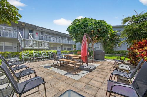 23 Dorchester B, West Palm Beach, FL, 33417-1425 | Card Image