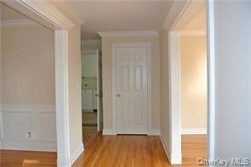 45 Adelphi Ave, Harrison, NY, 10528-3414 | Card Image