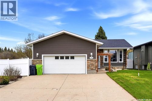1001 Dewdney St, Indian Head, SK, S0G2K0 | Card Image