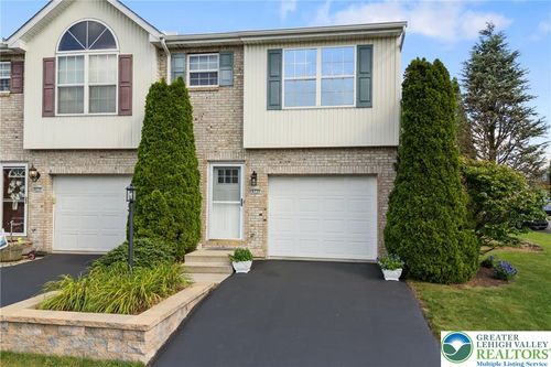 4220 Cheyenne Ct, SCHNECKSVILLE, PA, 18078-2649 | Card Image