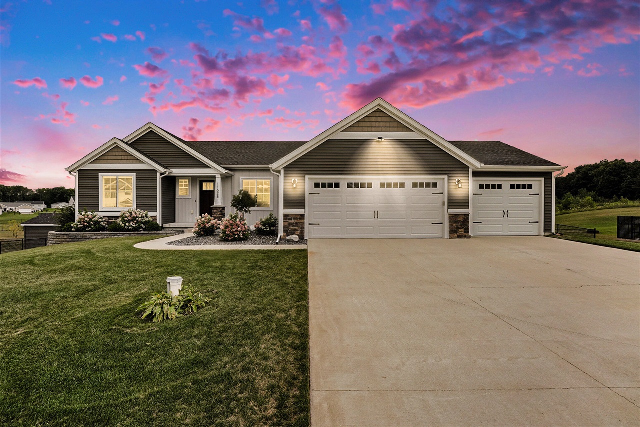 Ridge Water Dr, Sparta, MI 49345