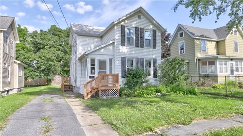 17 Maple St, Seneca Falls, NY, 13148-1236 | Card Image