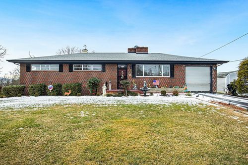 748 Navaho Trl, Bristol, VA, 24201-2924 | Card Image