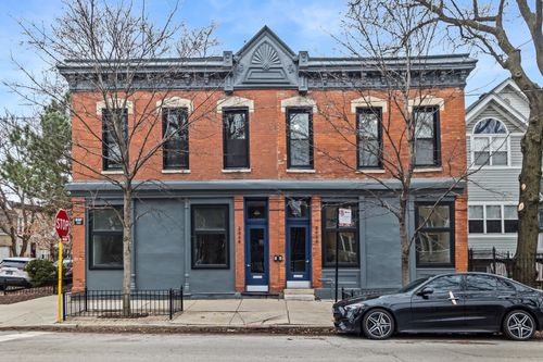 2f-2030 N Oakley Avenue, Chicago, IL, 60647 | Card Image