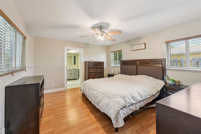 1321 Nw 75 Th Ter, House other with 3 bedrooms, 2 bathrooms and null parking in Plantation FL | Image 11
