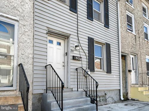 24 W Front St, BRIDGEPORT, PA, 19405-1023 | Card Image
