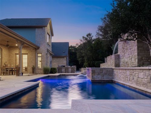 102 Laurel Valley Rd, West Lake Hills, TX, 78746-4406 | Card Image