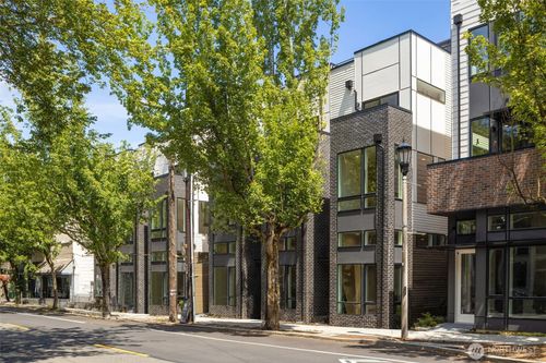 1106 34th Ave, Seattle, WA, 98122-5139 | Card Image