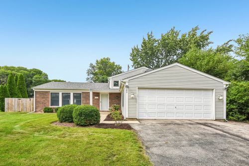 89 Foxcroft Rd, Naperville, IL, 60565-2307 | Card Image