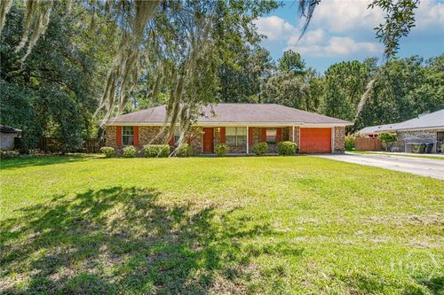 194 Mccumber Dr, Allenhurst, GA, 31301-2521 | Card Image