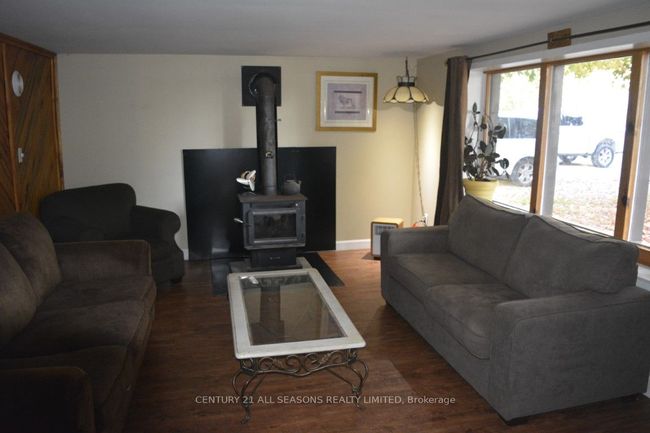 1081 Papineau Lake Rd, House other with 3 bedrooms, 1 bathrooms and 6 parking in Maple Leaf ON | Image 20