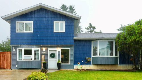 9610 74 Ave, Peace River, AB, T8S1E4 | Card Image