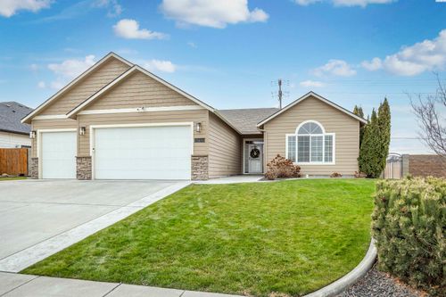 8713 W 9th Ave, Kennewick, WA, 99336 | Card Image