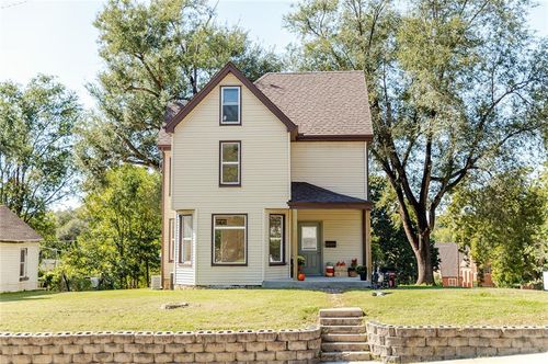 525 N 7th St, Atchison, KS, 66002-1832 | Card Image