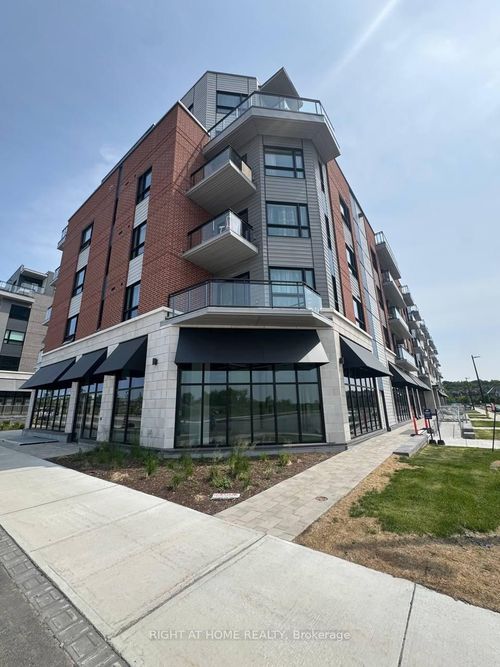 104-393 N Codd'S Road N, Manor Park - Cardinal Glen and Area, ON, K1K4Z9 | Card Image