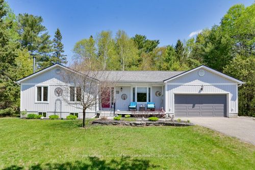 99 Glencairn Crescent, Huntsville, ON, P1H2J4 | Card Image