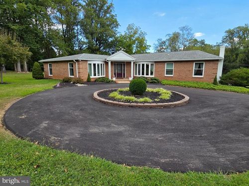 215 Gravel Hill Rd, Huntingdon Valley, PA, 19006-1313 | Card Image