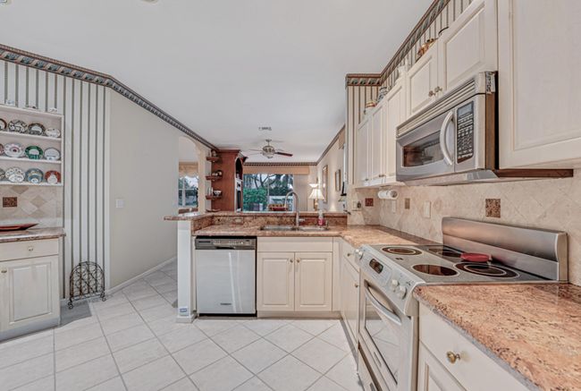 9684 Arbor View Dr N, House other with 2 bedrooms, 2 bathrooms and null parking in Boynton Beach FL | Image 17