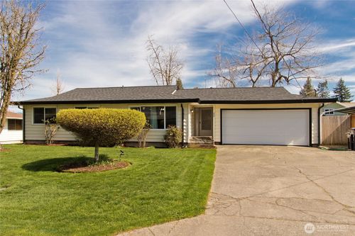 1867 Clovercrest St, Enumclaw, WA, 98022-2334 | Card Image