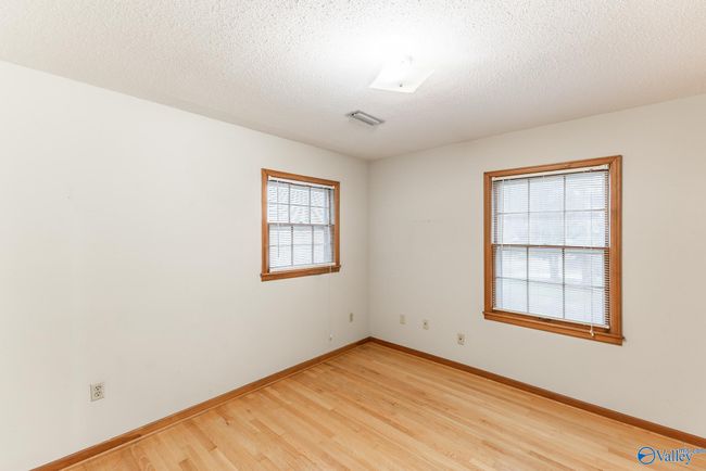 2501 College St Se, House other with 5 bedrooms, 3 bathrooms and null parking in Decatur AL | Image 32